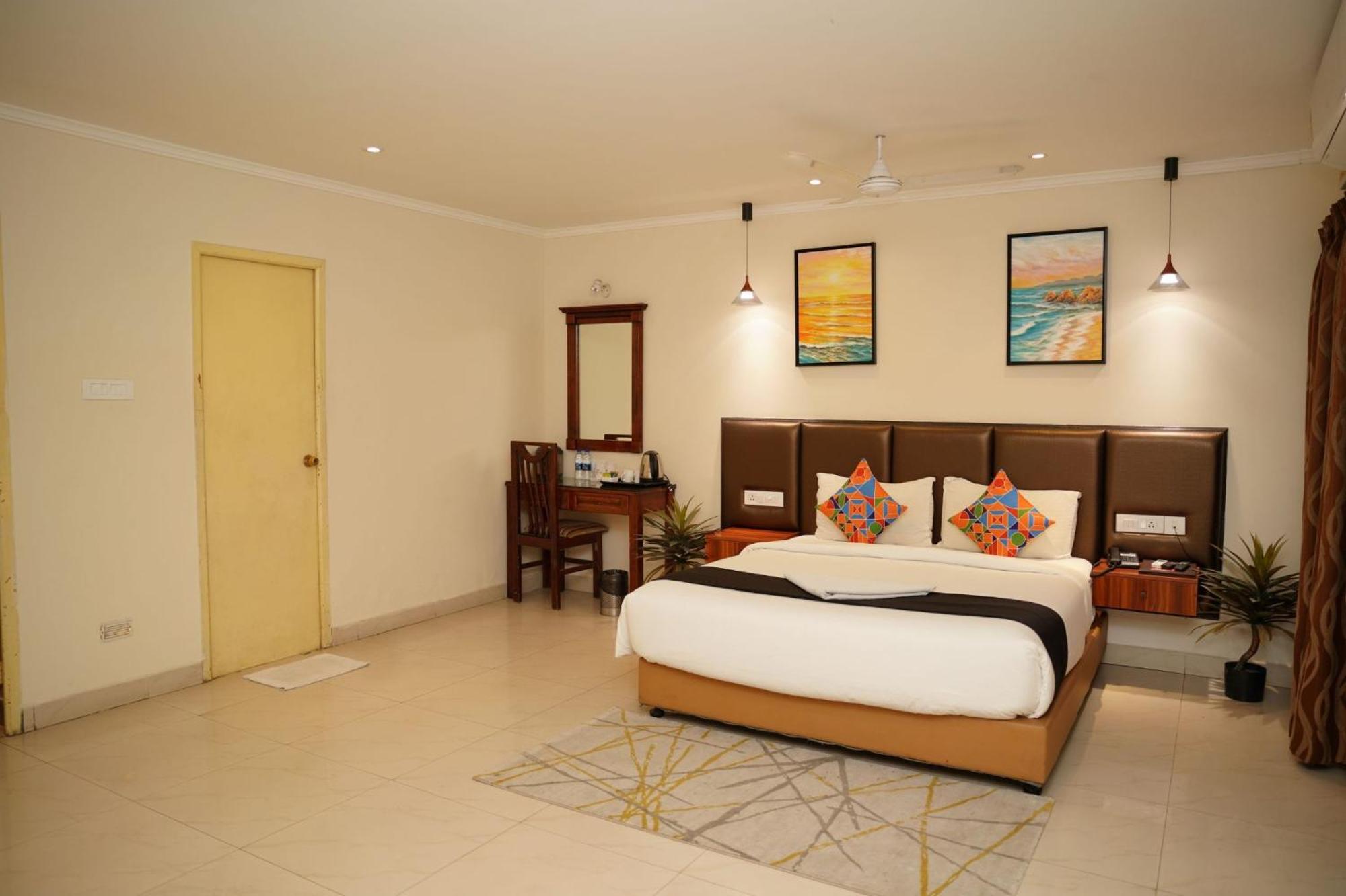 Blossoms & Service Hotel Chennai